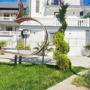 Villa Aaron, Durrës